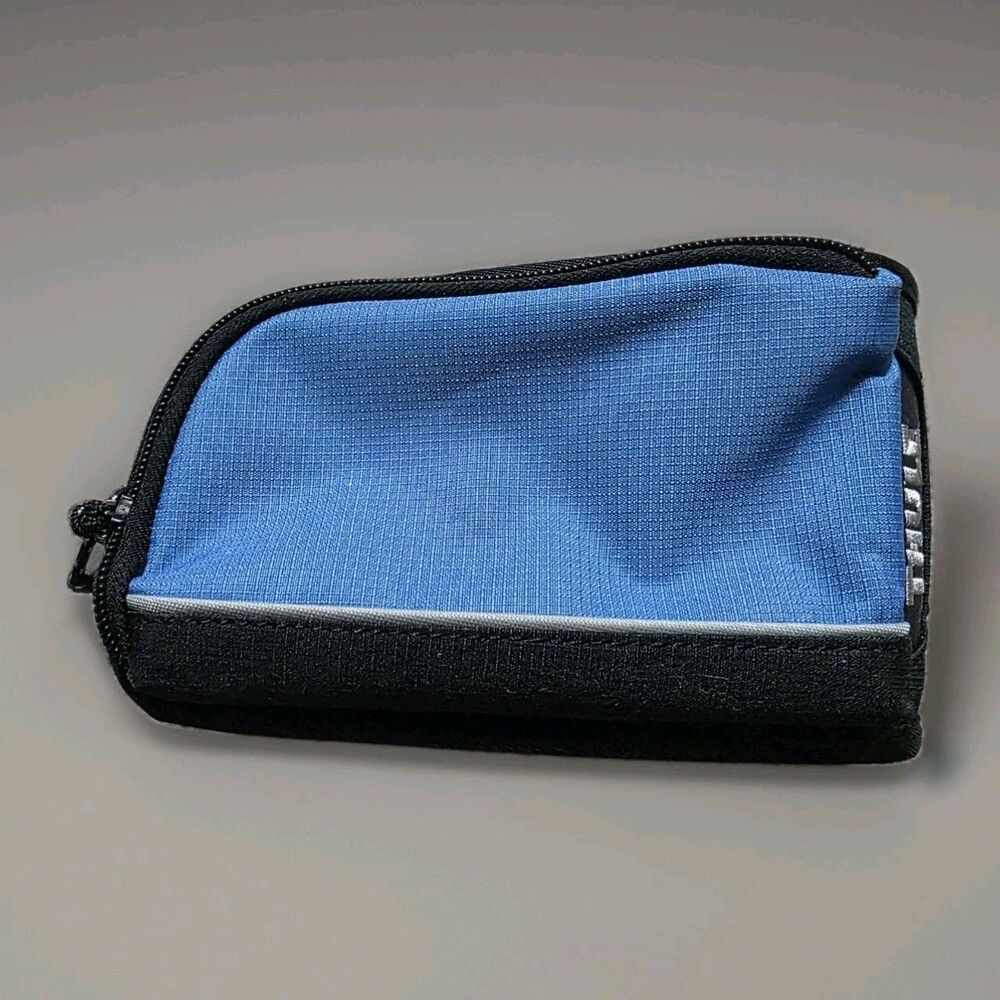 Thule Travel Car Organizer Pouch Case with Interior Pocket Slots & 1 Side Zip